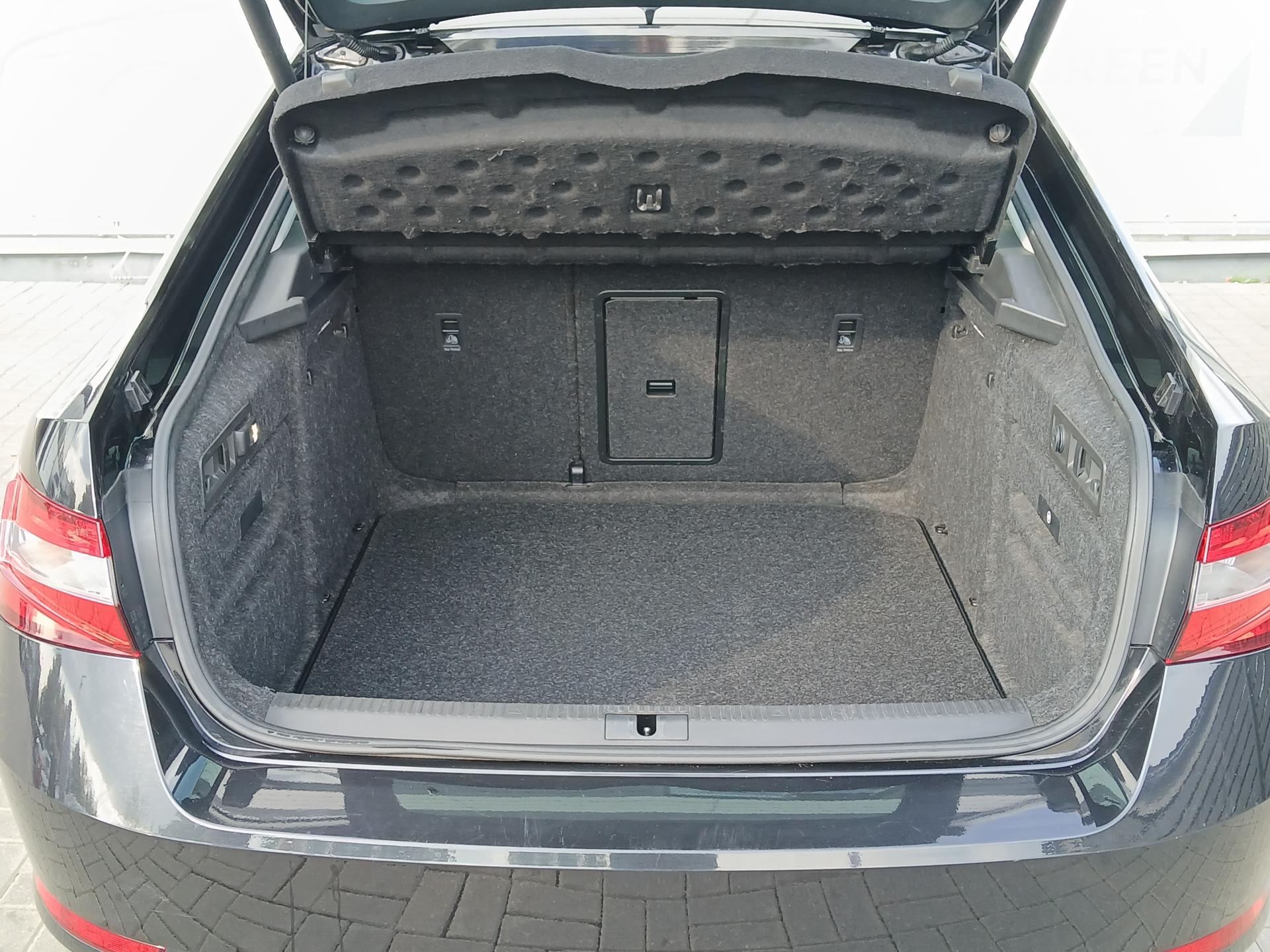 Škoda Superb Ambition