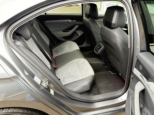 Škoda Superb HB Selection