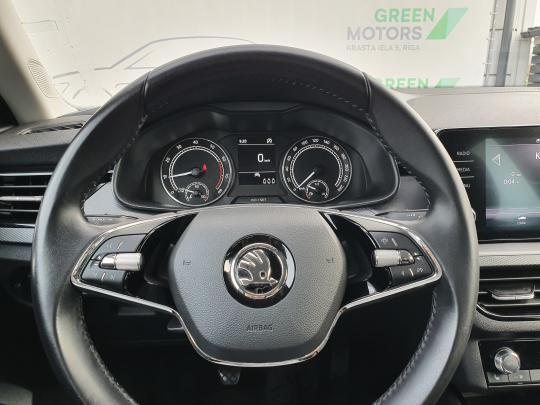 Škoda Kamiq Ambition Plus.