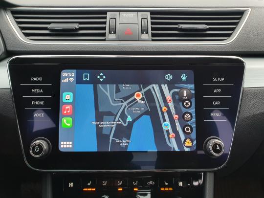 Škoda Superb Ambition.