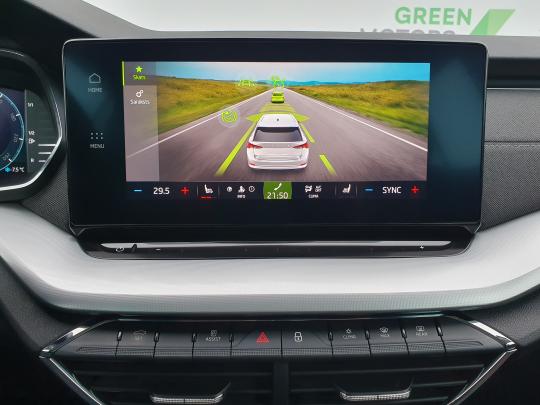 Škoda Octavia Combi Elegance.