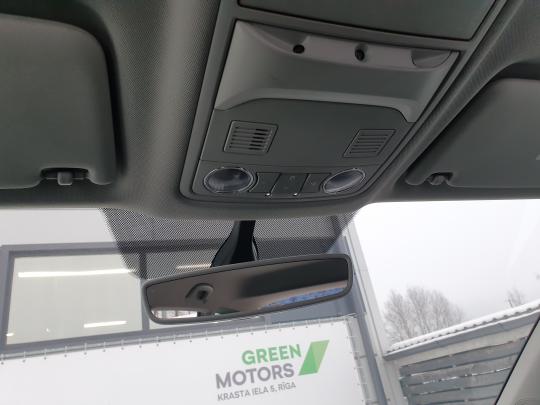 Škoda Karoq Ambition Plus.