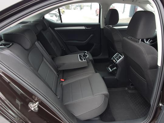 Škoda Superb Ambition.