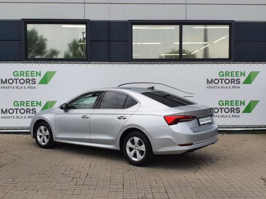 Škoda Octavia Ambition Plus.
