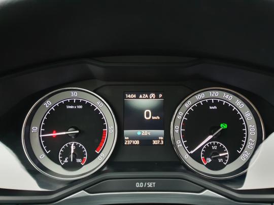 Škoda Superb Combi Ambition