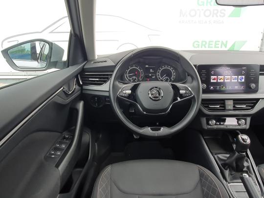 Škoda Kamiq Ambition Plus.