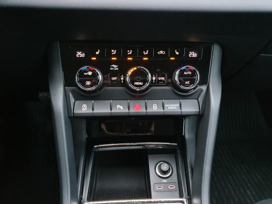 Škoda Karoq Ambition Plus.