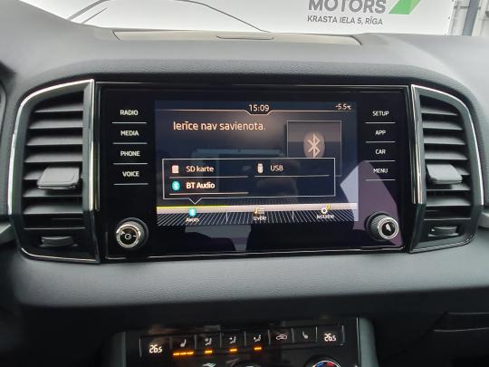 Škoda Karoq Ambition Plus.