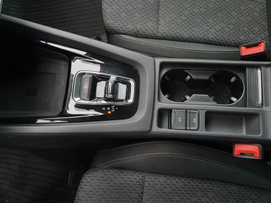 Škoda Octavia Combi Elegance.