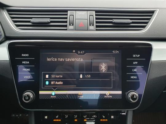 Škoda Superb Ambition.