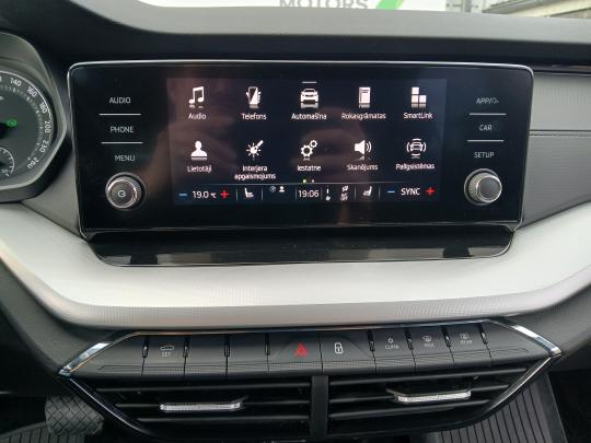 Škoda Octavia Ambition Plus.