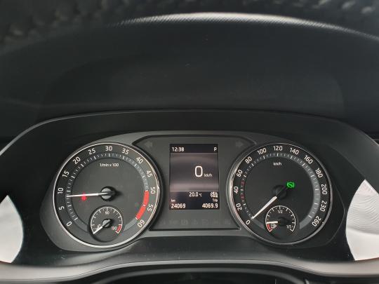 Škoda Octavia Ambition Plus.