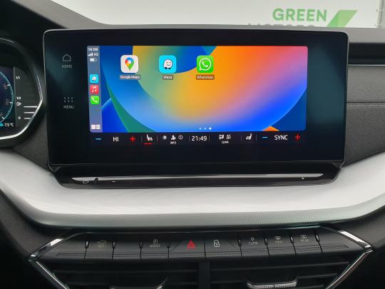 Škoda Octavia Combi Elegance.