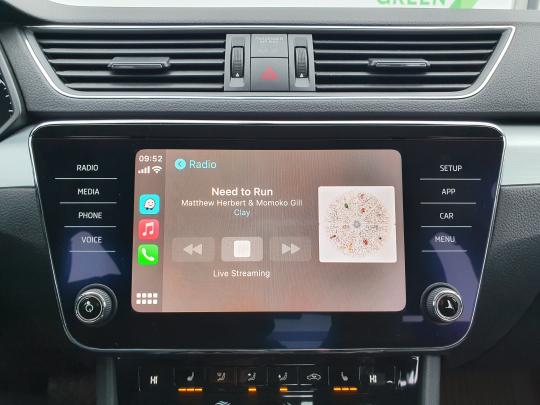 Škoda Superb Ambition.