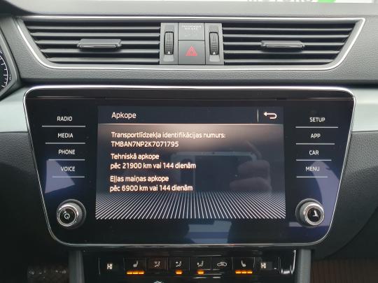 Škoda Superb Ambition.