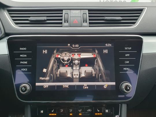 Škoda Superb Ambition.