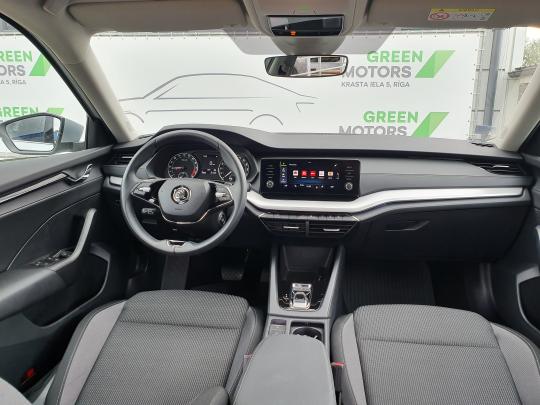 Škoda Octavia Ambition Plus.