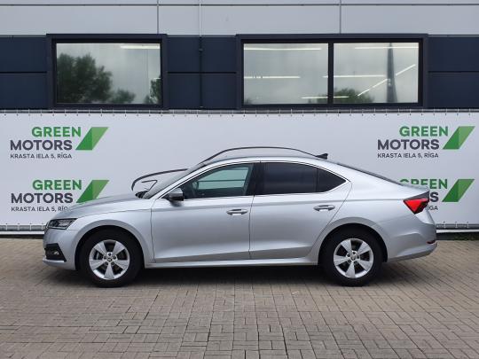Škoda Octavia Ambition Plus.