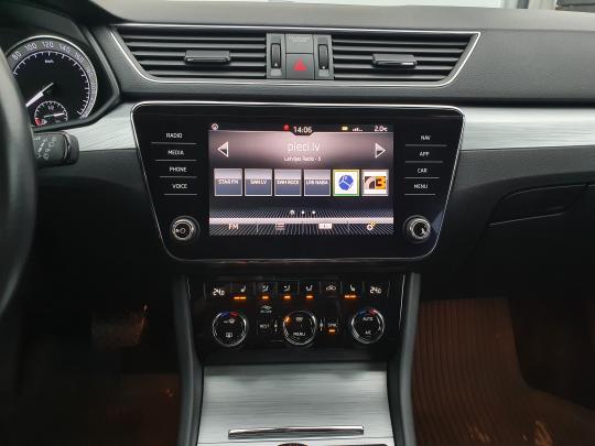 Škoda Superb Combi Ambition