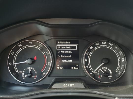 Škoda Kamiq Ambition Plus.