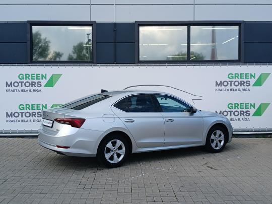 Škoda Octavia Ambition Plus.