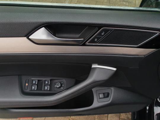 Volkswagen Passat (B8) Combi R-Line 4Motion