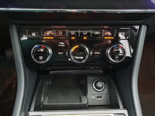 Škoda Superb Ambition.