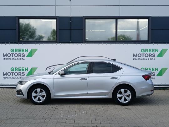 Škoda Octavia Ambition Plus.