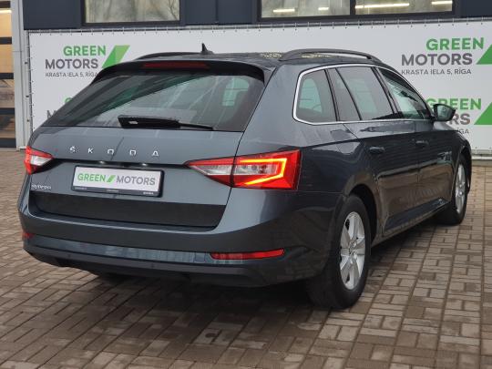 Škoda Superb Combi Ambition