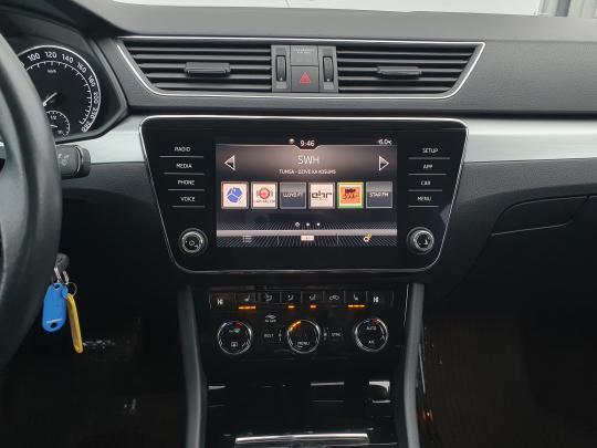 Škoda Superb Ambition.