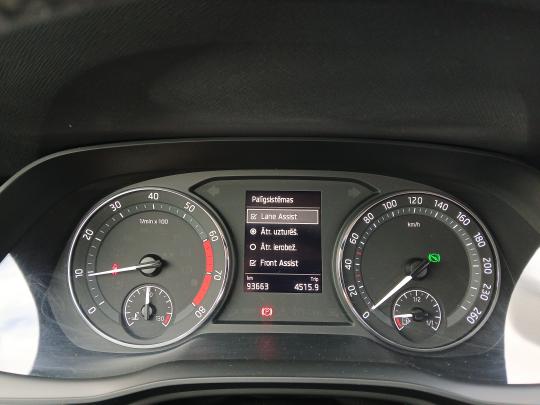 Škoda Octavia Ambition Plus.