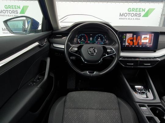 Škoda Octavia Combi Elegance.