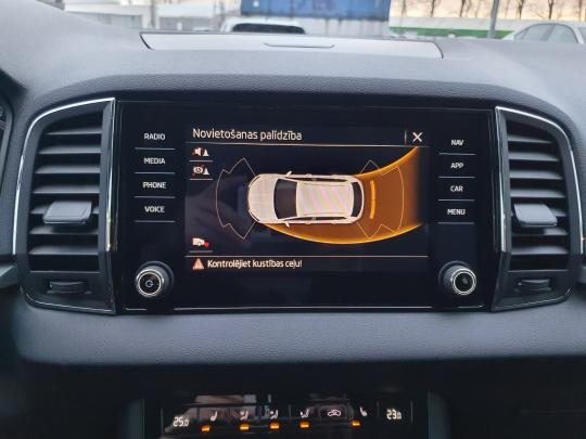 Škoda Karoq Ambition Plus.