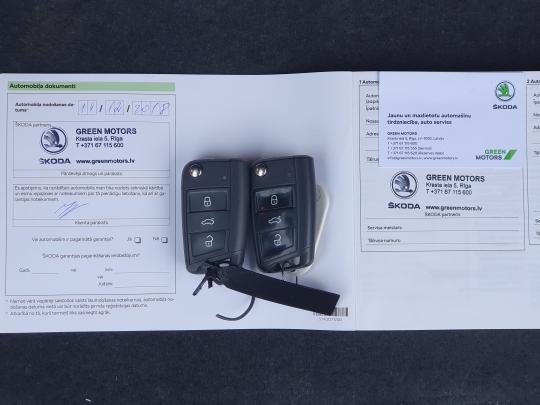 Škoda Karoq Ambition Plus.