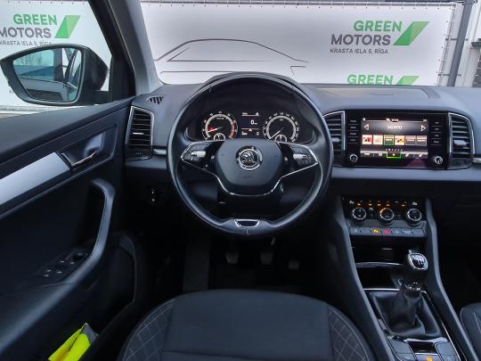 Škoda Karoq Ambition Plus.