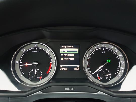 Škoda Superb Combi Ambition