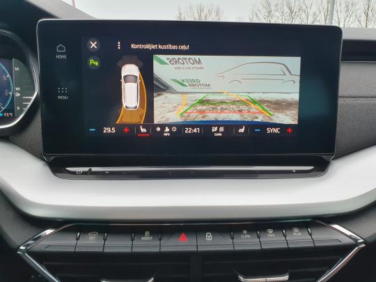 Škoda Octavia Combi Elegance.