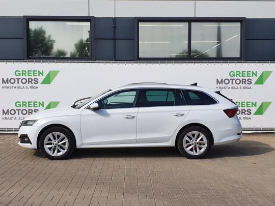 Škoda Octavia Combi Elegance.