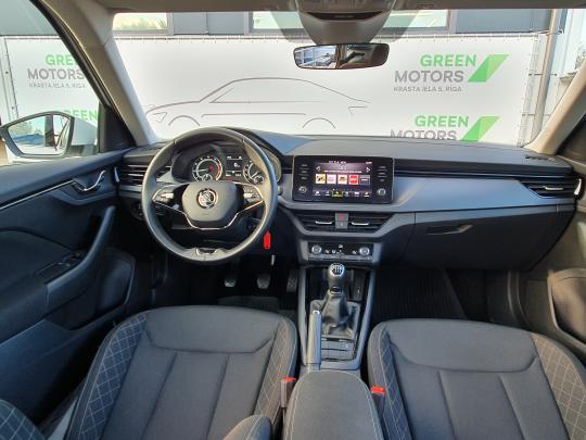 Škoda Kamiq Ambition Plus.